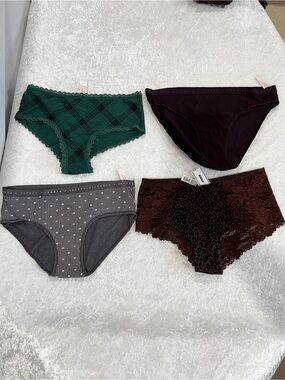 Victoria's Secret & Pink Lot Of Four Underwear Panties Brief Size Medium Lace